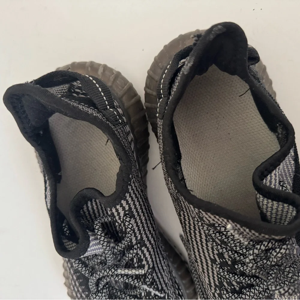 Black and Gray Athletic Sneakers Size 10.5 - Picture 3 of 7